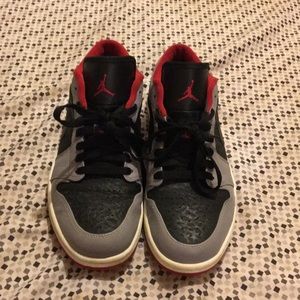 Low air Jordan elephant print size 8.